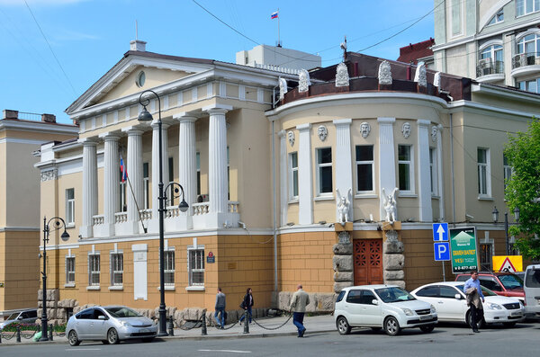 Владивосток, Россия, 01 июня 2016 г. Здание Приморского областного суда, Гражданская палата. В 1916 году - японское консульство
