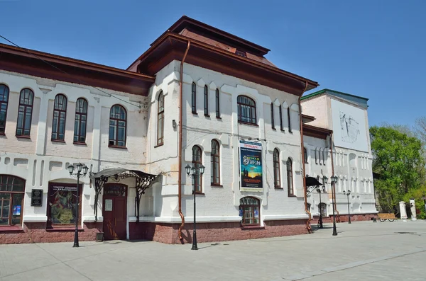 Ussuriysk, Russia, May, 19, 2016. The Ussuriysk drama theater named after V. F. Komissarzhevskaya, the Monument of architecture, 1908 year built — Stock Photo, Image