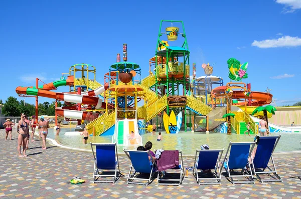 Evpatoria, Crimea, julio, 06, 2016. Aquapark "la República Bananera" en Evpatoria, más grande en la Crimea — Foto de Stock