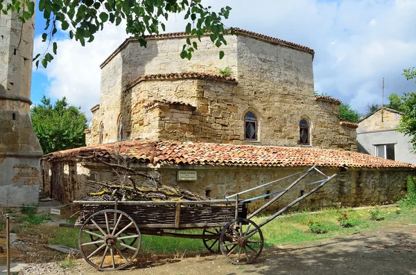 Yevpatoriya, Crimea, 09 de julio de 2016. Tekie dervish en Yevpatoriya, construido en el siglo 15 — Foto de Stock
