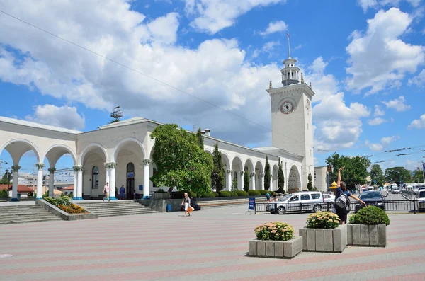 Симферополь, Крым, 14 июля 2016 г. Железнодорожная станция в Симферополе — стоковое фото