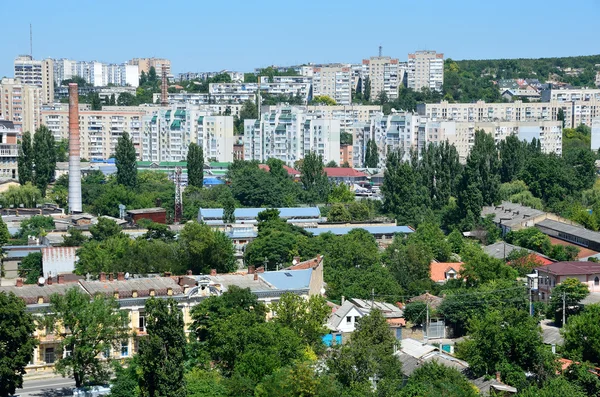 Simféropol, Crimée, 14 juillet 2016. La vue de la ville de Simféropol depuis les rochers de Pierre — Photo