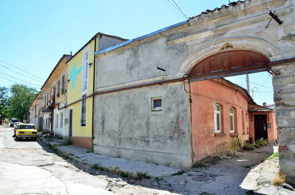 Simferopol, 14 juli 2016. Antika Kurchatova street i chistoric center i Simferopol — Stockfoto