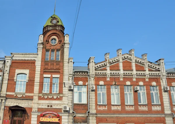 Barnaul, Rusia, 17 de agosto de 2016.El edificio de la ciudad de Barnaul Duma 1914-1916 años de construcción — Foto de Stock