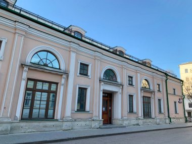 Moskova, Rusya, 13 Aralık. 2020 yılı. Malyy Tolmachevsky sokağındaki tarihi bina, Moskova 'da 6 numara.