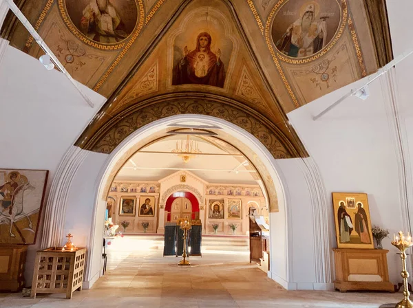 Mosca Russia Dicembre 2020 Iconostasi Nella Chiesa Della Risurrezione Cristo — Foto Stock