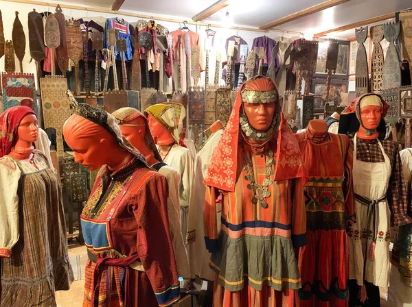 Esposizione Costume Popolare Nel Parco Museo Etnografico Isola Russa Russia — Foto Stock