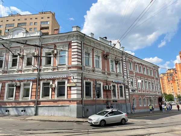 러시아 모스크바 2021 Palikha 거리와 Tikhvinskaya 거리의 교차로에 역사적 대저택이다 — 스톡 사진