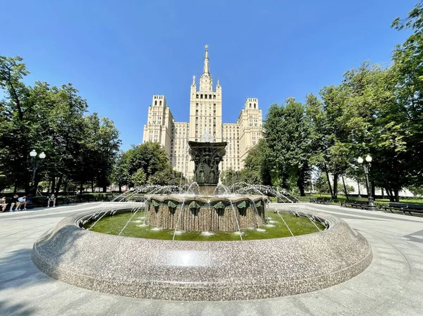 Moscow Russia June 2021 Moscow Fountain Front Residential High Rise — Stock Photo, Image