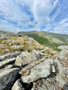 Yazın Otorten Dağı (1234 metre). Rusya, Kuzey Uralları