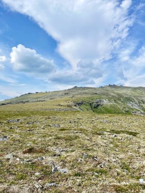 Yazın Otorten Dağı (1234 metre). Rusya, Kuzey Uralları