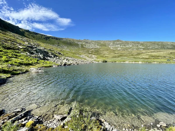 Lago Sopé Monte Otorten Verão Norte Ural Rússia — Fotografia de Stock