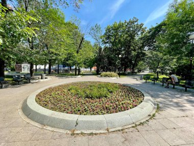 Moskova, Rusya, 26 Haziran 2021. Yazın Yukarı Syromyatnichesky Meydanı. Rusya, Moskova şehri.