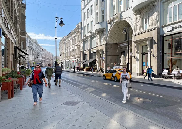 Moscú Rusia Agosto 2021 Calle Myasnitskaya Gente Está Caminando Cerca — Foto de Stock