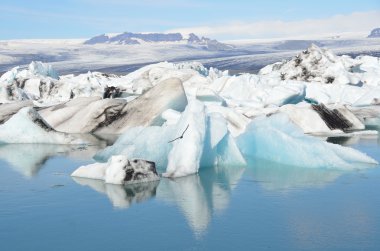 The glacial lagoon Jokûlsaurloun, Iceland