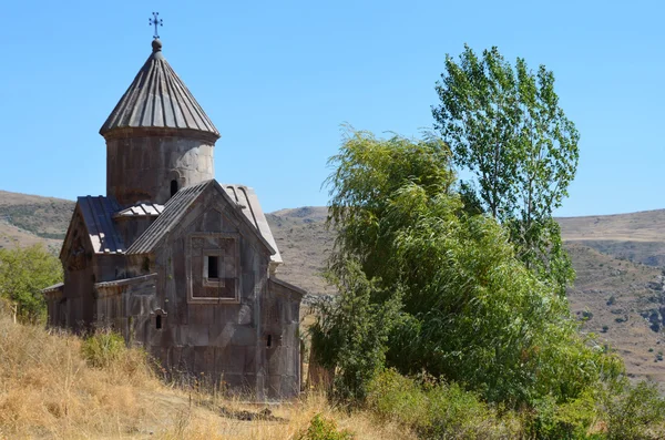 Arménie, tsahats-kar klášter, kostel 10 století — Stock fotografie