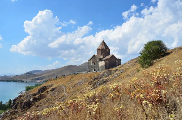 Armenië, sevanavank - klooster van de eerste eeuw, surb arakelots — Stockfoto