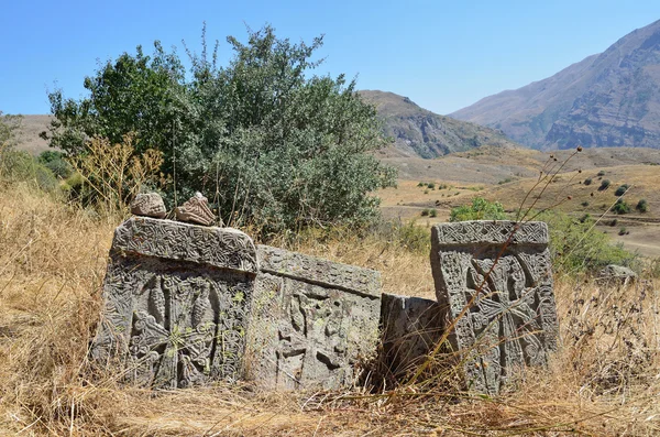 Armenia, starożytnych khachkars?? Klasztor Tsahats-kar — Zdjęcie stockowe