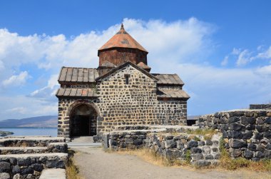 Sevanavank Gölü 'ndeki 9. yüzyıl Ermeni Manastırı.