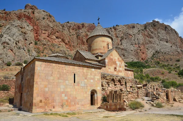 Arménie, klášter Noravank, starověké církve na podzim — Stock fotografie