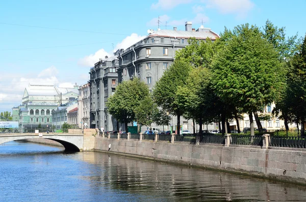 San Pietroburgo, canale di Kryukov, la casa di appartamento di Vahe e il teatro Mariinsky — Foto Stock