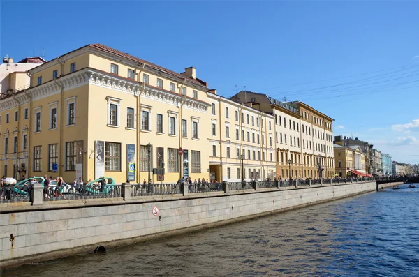 Sint-Petersburg, kanaal van Gribojedov in de zomer — Stockfoto