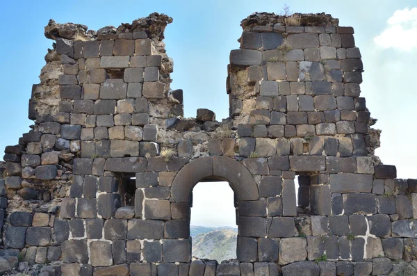 Armenia, the 11th-century fortress of Amberd — Stock Photo, Image