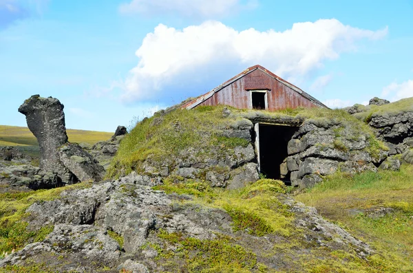 Little house among lava fields, Iceland — 스톡 사진