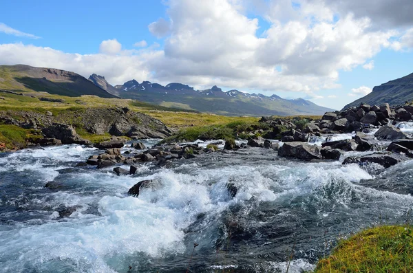 Mountains and rivers in Iceland — Stock Photo, Image