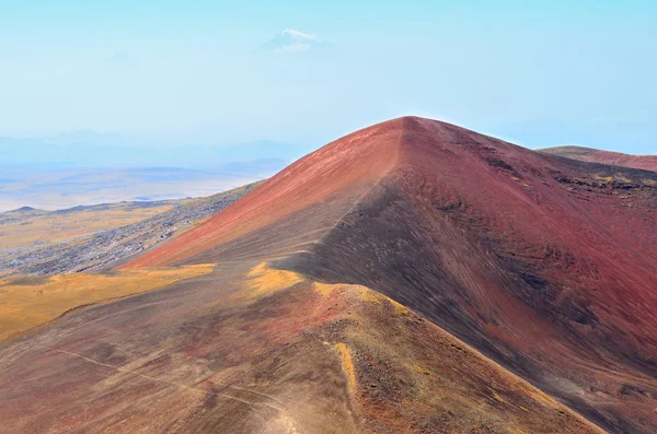 Armenia, an extinct volcano — Stock Photo, Image