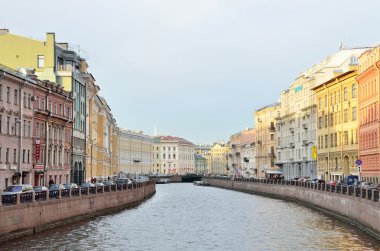 St. Petersburg, nehirler ve kanallar