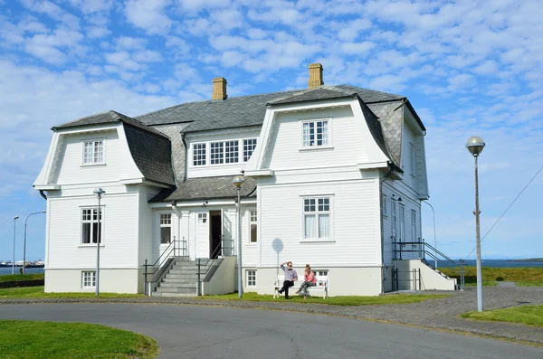 レイキャビク、アイスランド、2014 年 8 月 12 日。誰も、Hevdi の家 — ストック写真