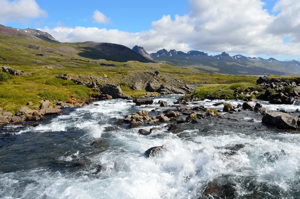 Mountains and rivers in Iceland — Stock Photo, Image