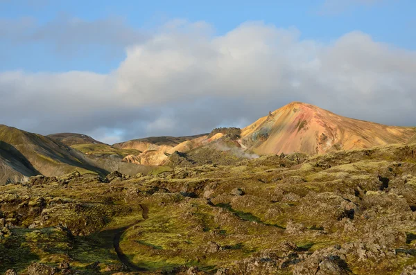 IJsland, riolit bergen — Stockfoto