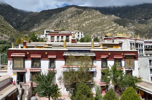 Tibet, det gamle buddhistiske kloster Sera nær Lhasa, det 15. århundrede - Stock-foto