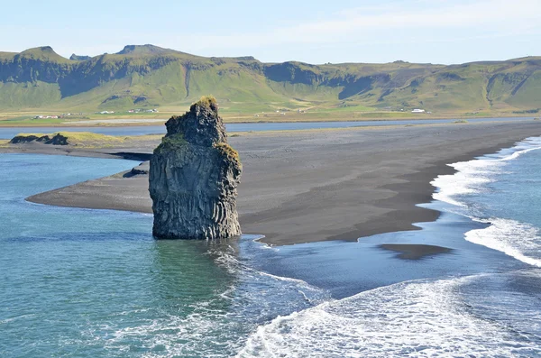 Landscapes of Iceland, mountains and ocean — Stock Photo, Image