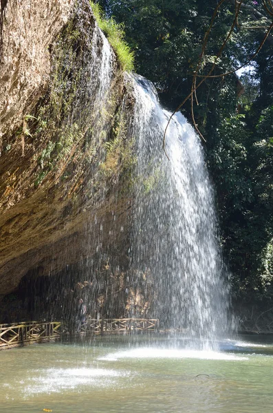 Vietnam, DA Lat, Prenn est l'un des waterfals — Photo