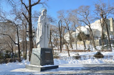 Vladivostok, Rusya, 06 Ocak 2015. Kimse, Saint Ilya Муромец, Rusya Federasyonu sınırları ilk savunucusu heykeli