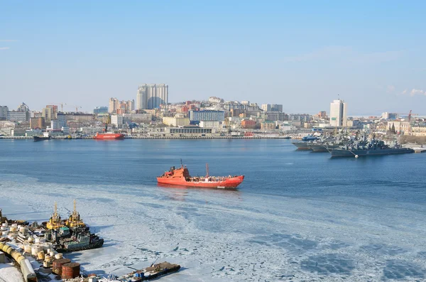 Vladivostok, Russie, 18 janvier 2015. Personne, vue sur l'hiver Vladivostok — Photo
