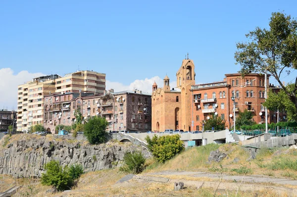Erewan, Armenia, 15 września 2014 r. Diecezjalnej siedziby kościół St. Sargis w Erywaniu — Zdjęcie stockowe