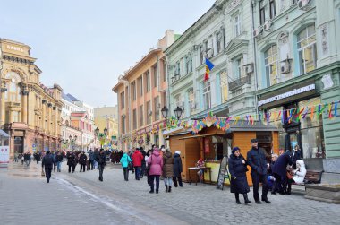Moskova, Rusya, 22 Şubat 2015, krep Maslenitsa Kuznetsk tarih tatil en sokak satın insanlar