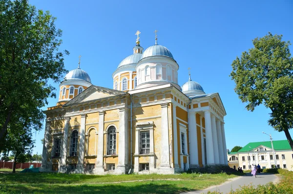 Tver. A Catedral da Natividade de Cristo no mosteiro da Natividade — Fotografia de Stock