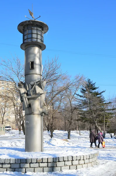 Ungewöhnliche Lampe auf dem Platz in Wladiwostok — Stockfoto