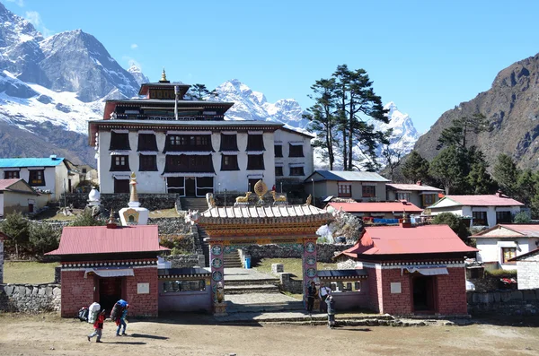 Nepal, Himalaje, Buddyjski klasztor w miejscowości Tenboche — Zdjęcie stockowe