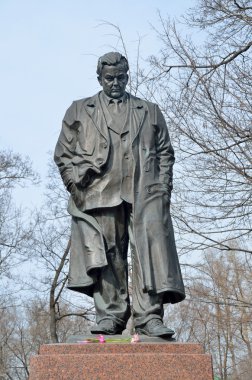 Moskova, Rusya, 08 Nisan 2015. Rus sahne: kimse, Alexander Tvardovsky, Moskova Strastnoy Bulvarı'nda Anıtı