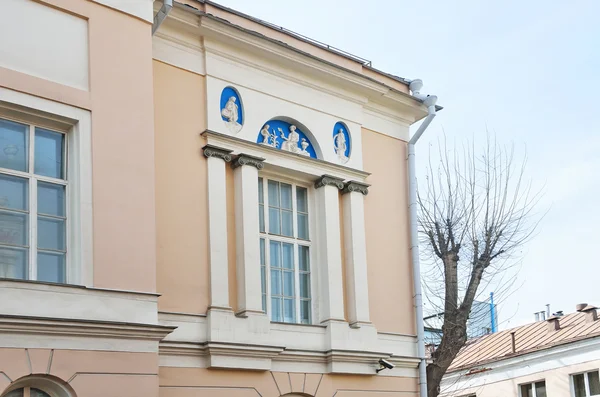 Moskwa, Rosja, 08 kwietnia 2015 roku. Zabytek architektury - dawnych rezydencji M. P. Gubin Petrovka Street, 25 — Zdjęcie stockowe