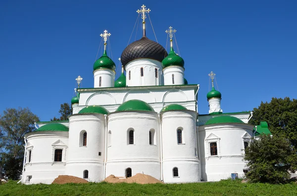 A Catedral de Fyodorovsky do mosteiro de Fyodorovsky em Peres — Fotografia de Stock