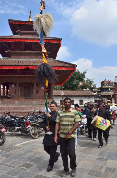 Kathmandu, Nepal, September, 27, 2013, People walking on ancient Durbar square.  In spring 2015 the square was partially destroyed during the earthquake — Stock Photo, Image