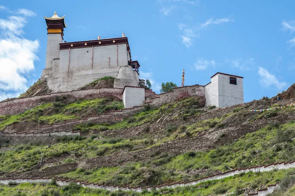 Yungbulakang宮殿もYumbu Lakhangとして知られているTsetang市の近くにYarlung Valleyの古代の構造体 ネドン郡に位置 チベット — ストック写真