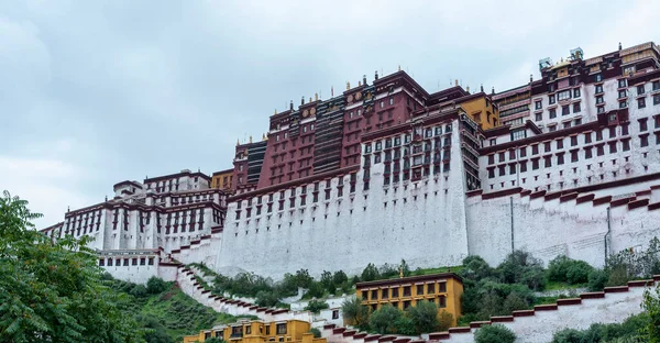 Lhasa Tibet Srpna 2018 Nádherný Palác Potala Lhase Domov Dalajlamy — Stock fotografie